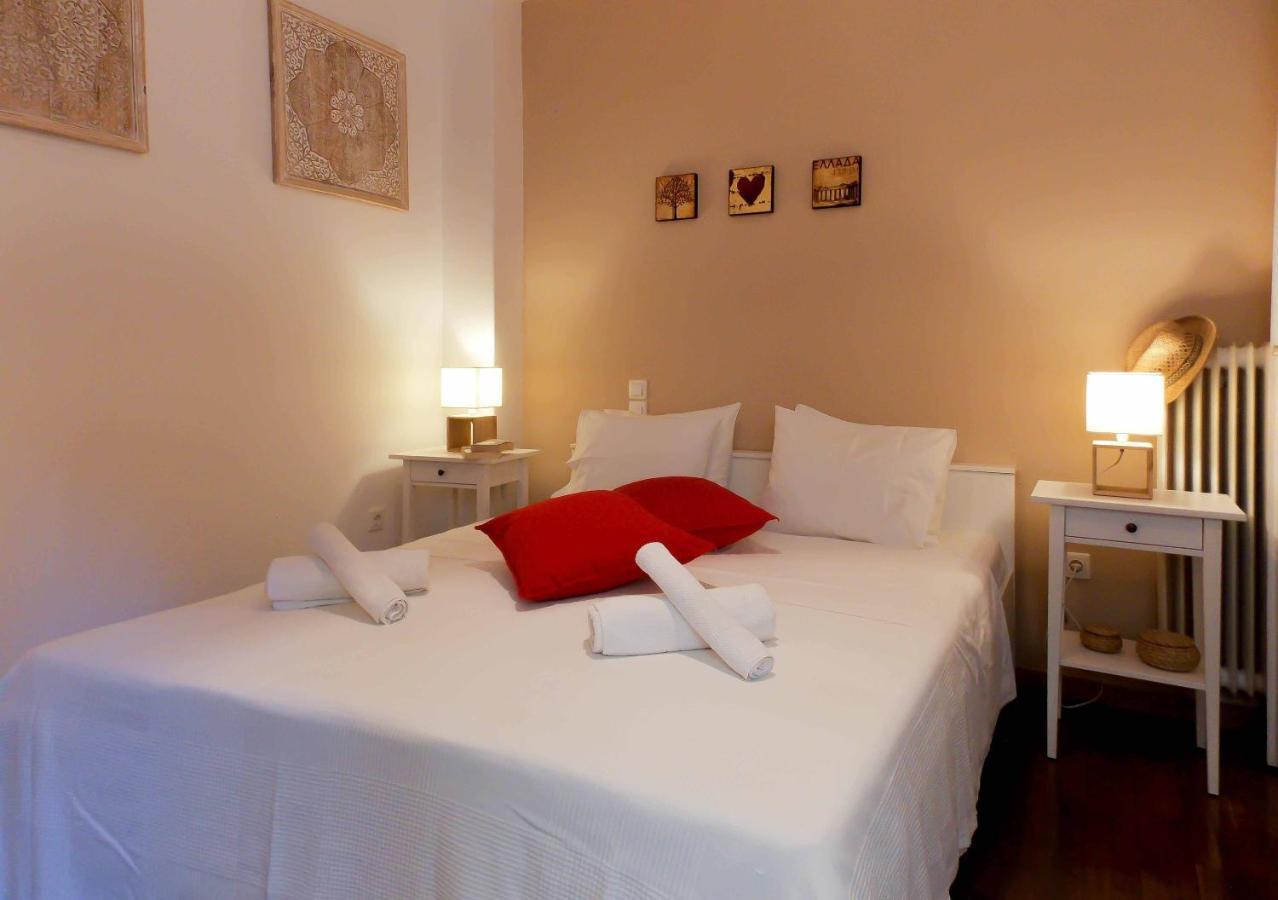 Cozy Plaka Apartment Атина Екстериор снимка