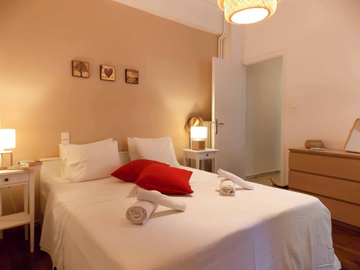 Cozy Plaka Apartment Атина Екстериор снимка