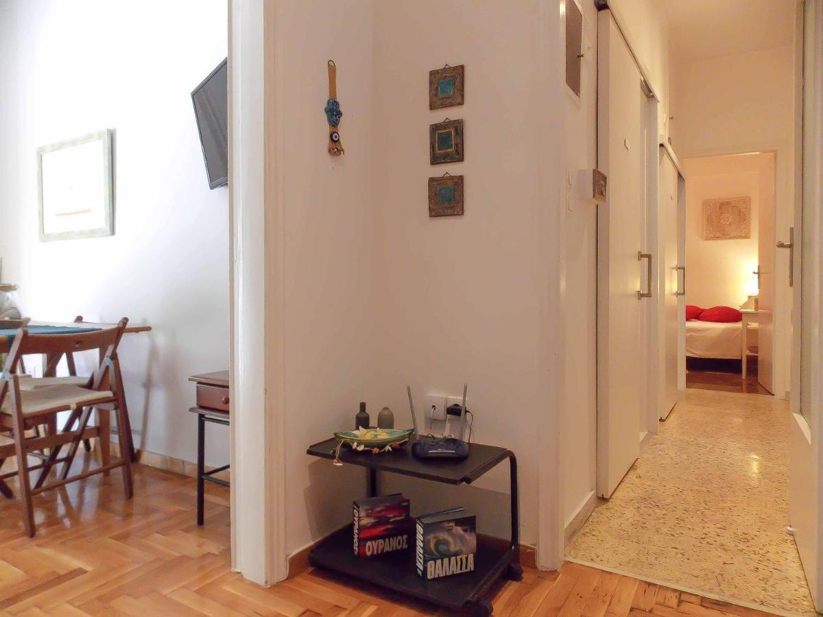 Cozy Plaka Apartment Атина Екстериор снимка